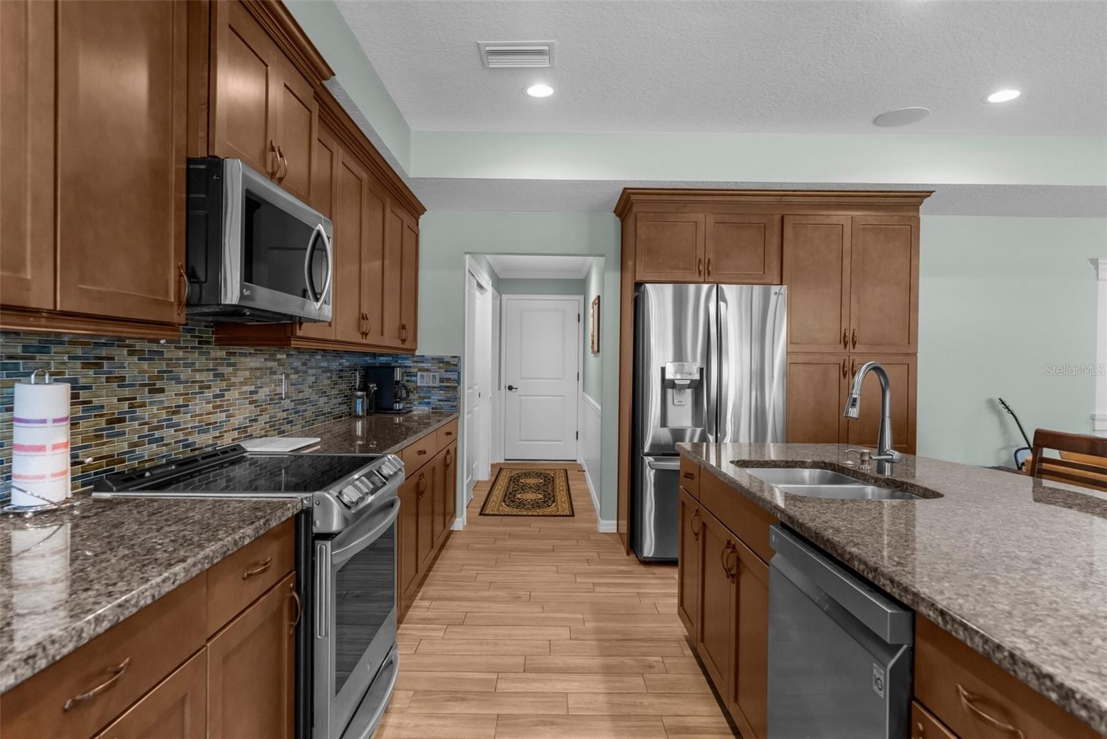 Image 8 of 45 For 9863 Deer Street