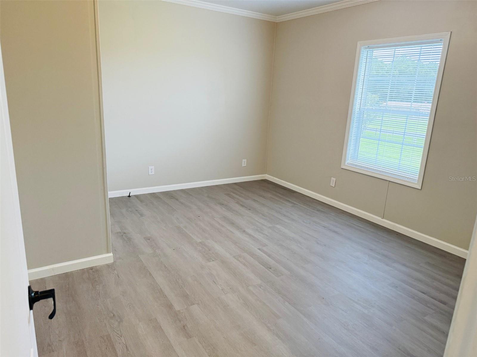 Image 22 of 26 For 5870 140th Street