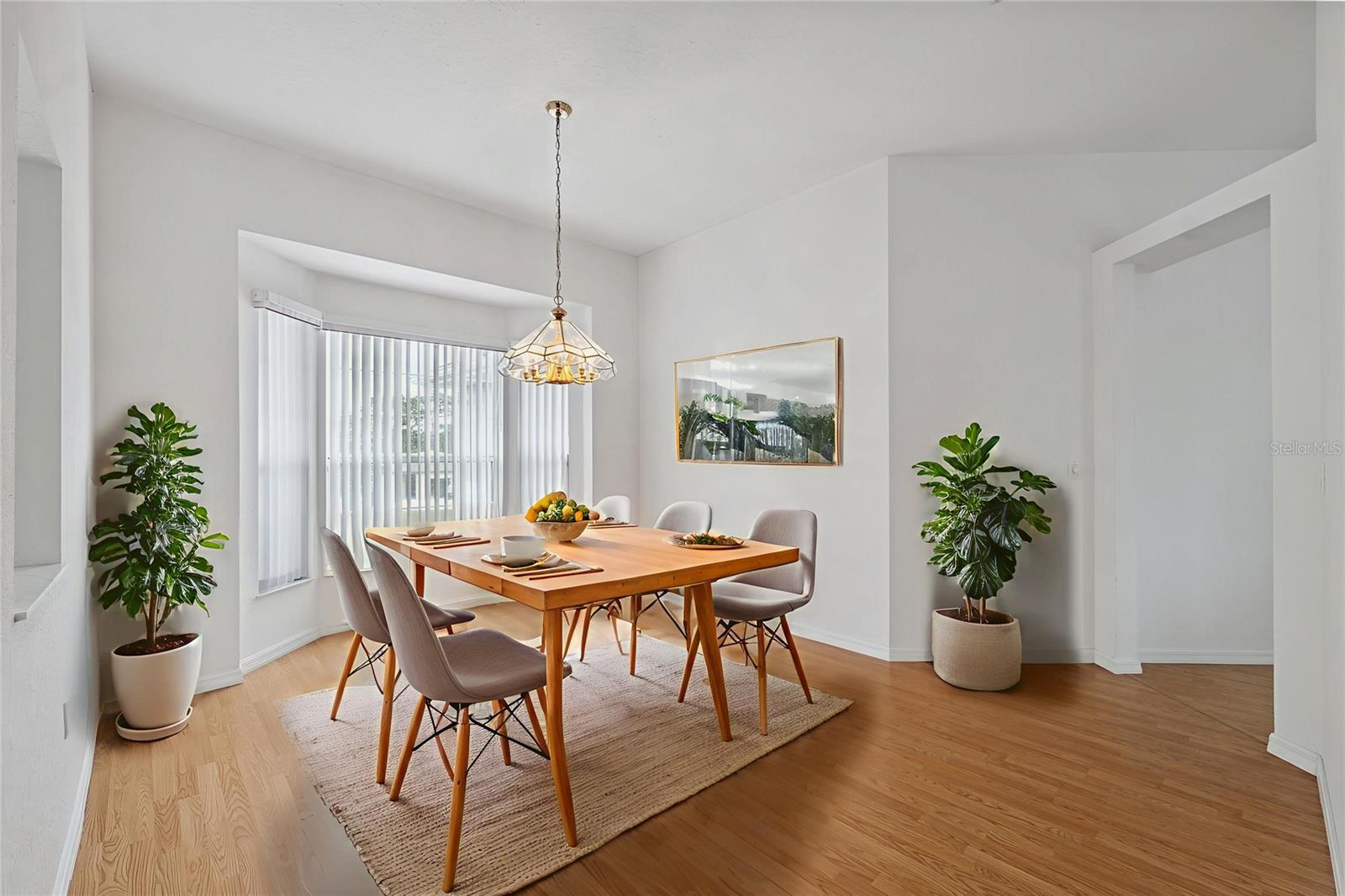 Listing photo id 8 for 6101 Krista Drive