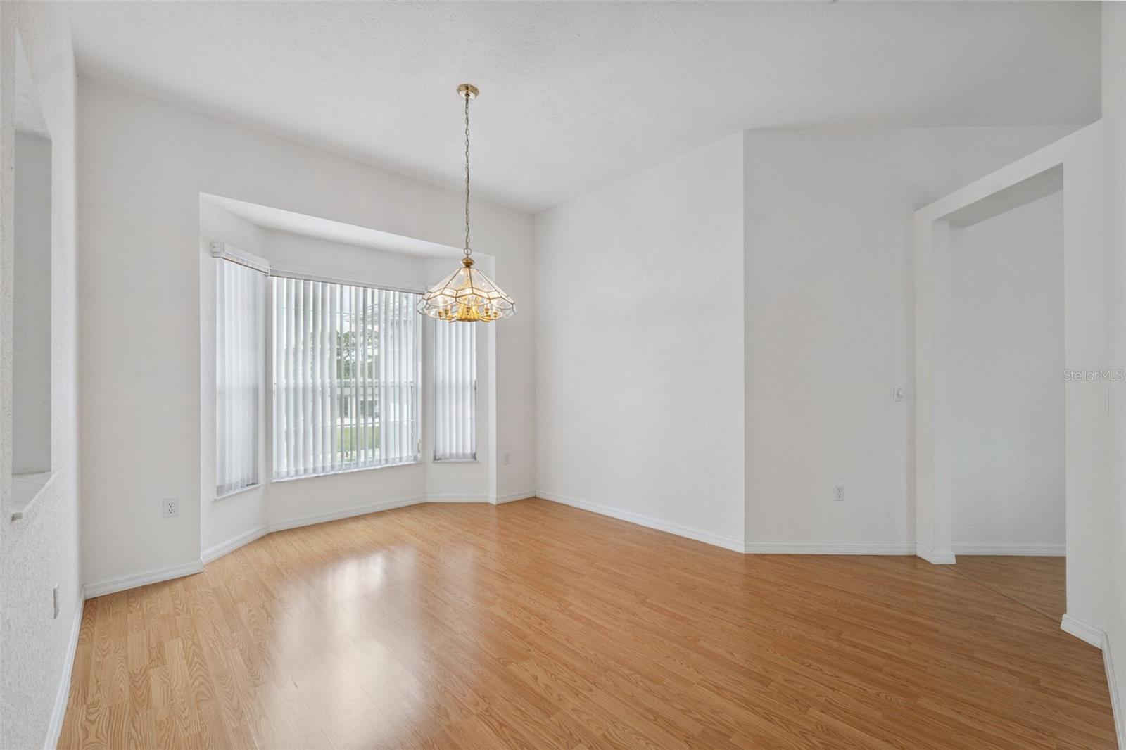 Listing photo id 9 for 6101 Krista Drive