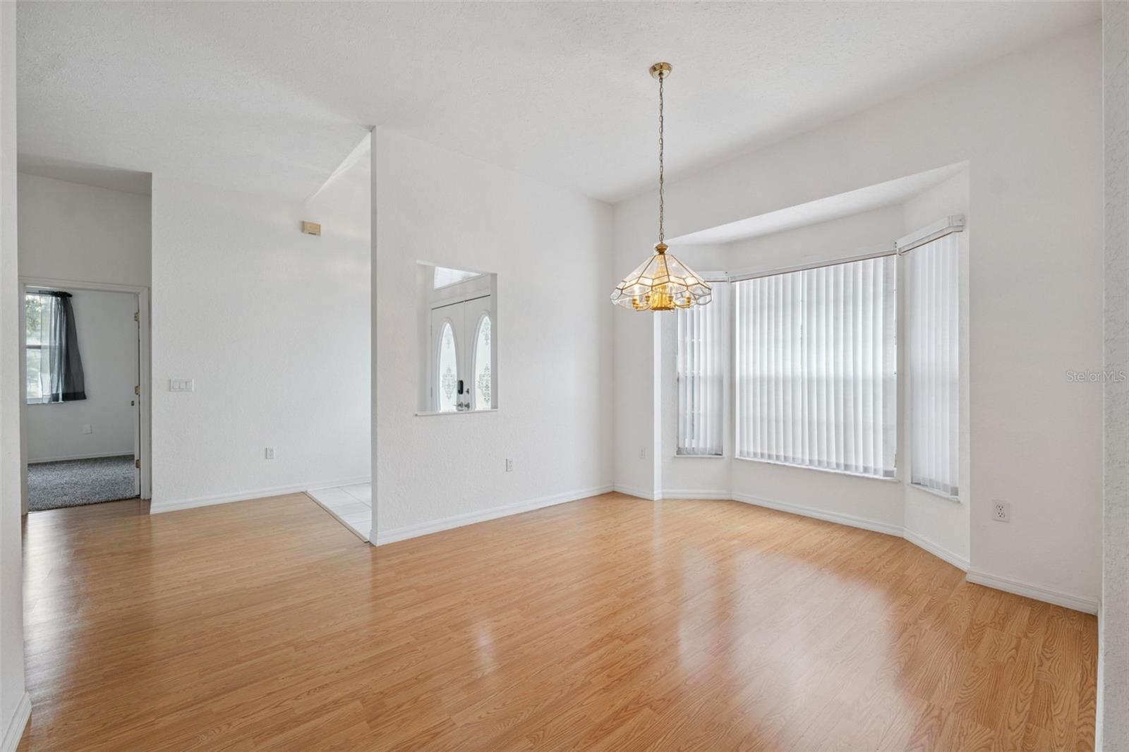 Listing photo id 10 for 6101 Krista Drive