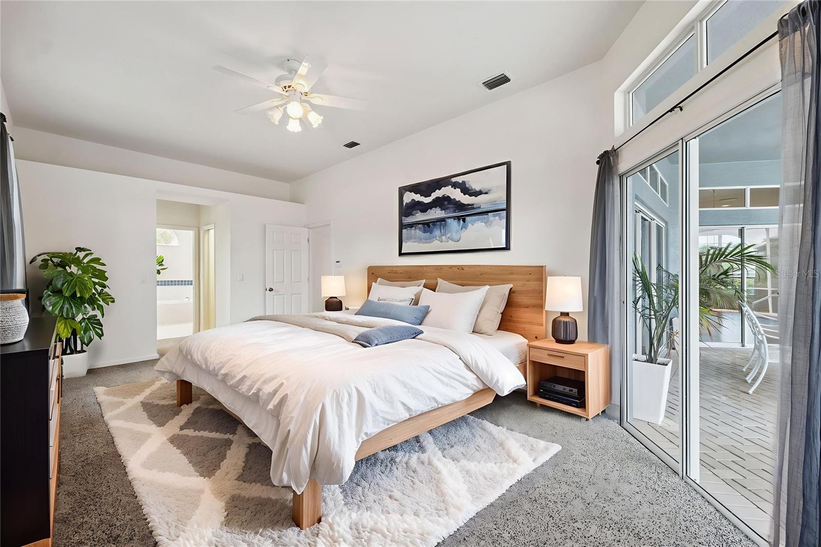 Listing photo id 24 for 6101 Krista Drive