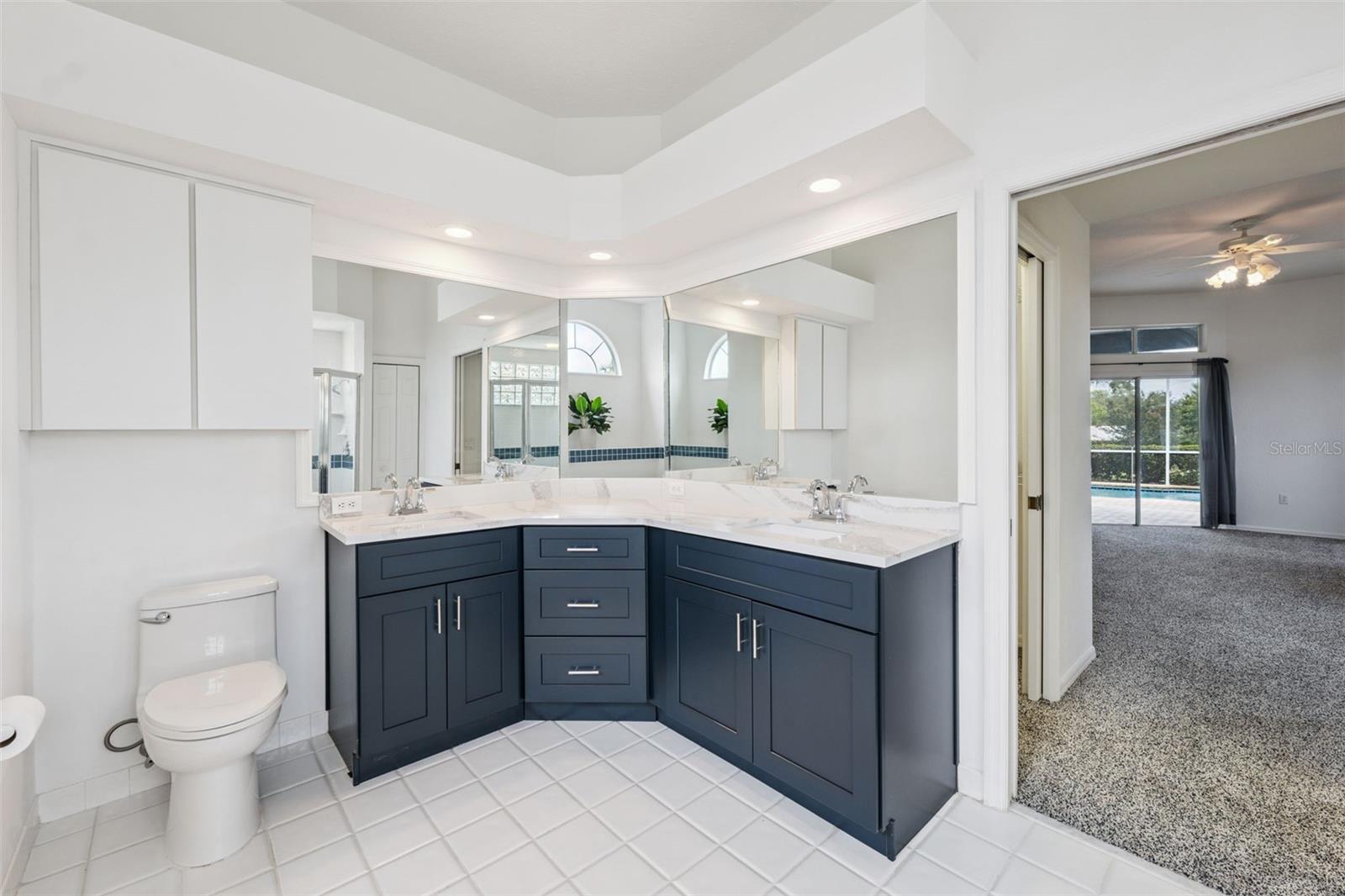 Listing photo id 30 for 6101 Krista Drive