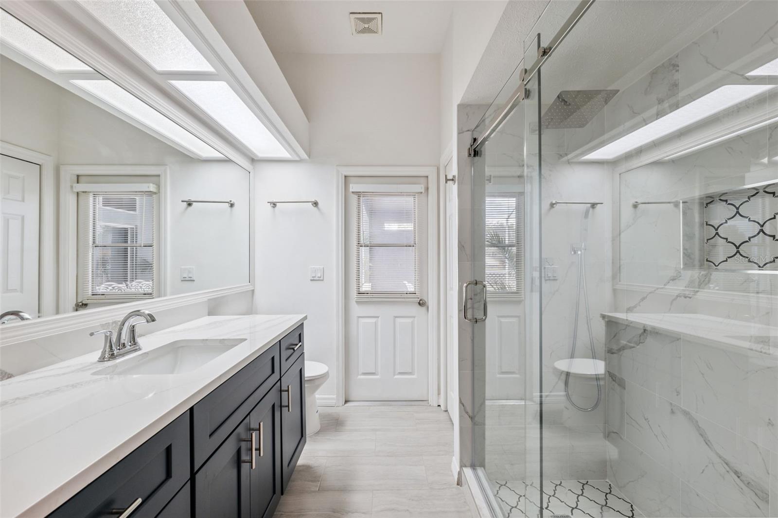 Listing photo id 34 for 6101 Krista Drive
