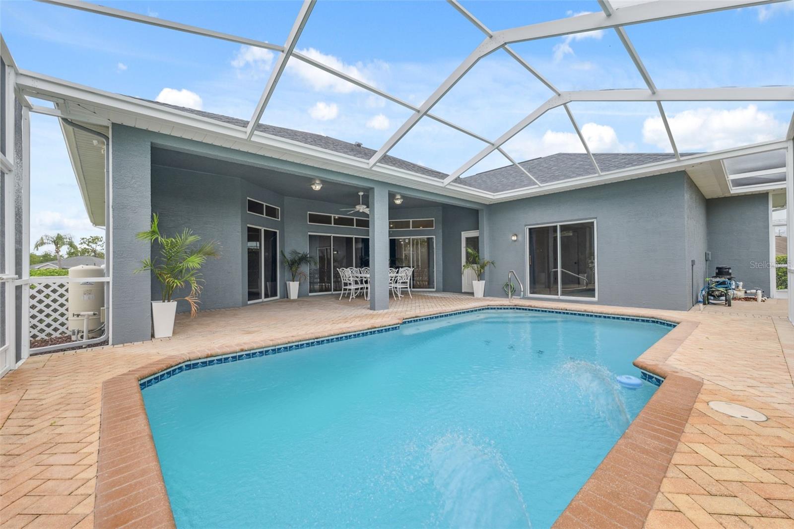 Listing photo id 44 for 6101 Krista Drive