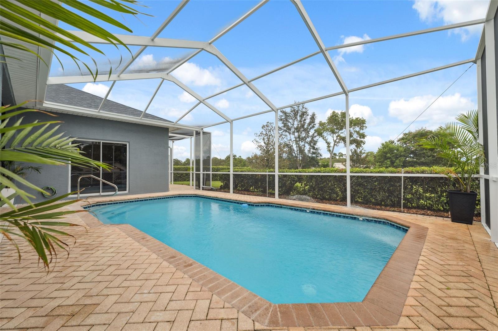 Listing photo id 46 for 6101 Krista Drive