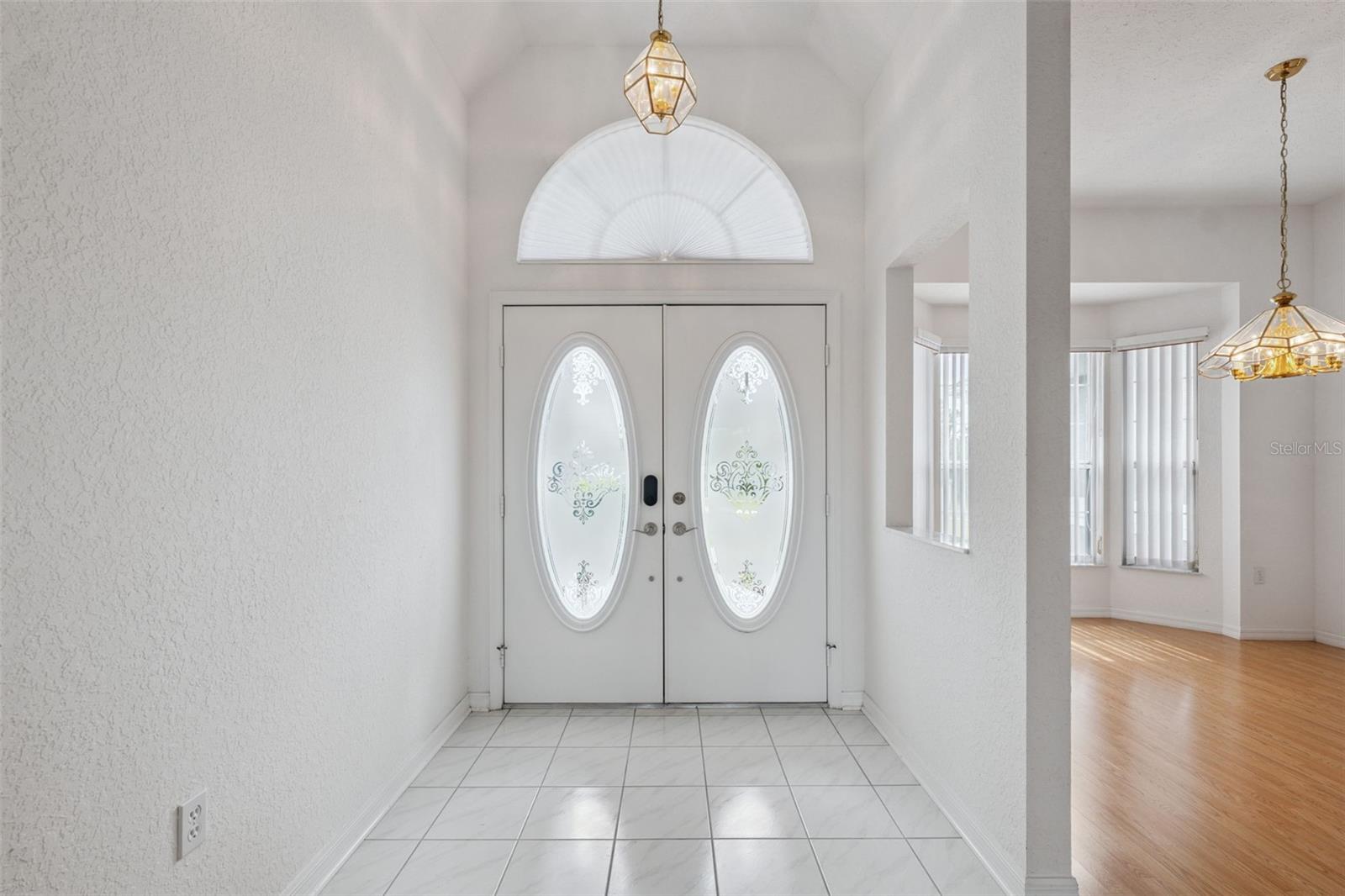 Listing photo id 3 for 6101 Krista Drive