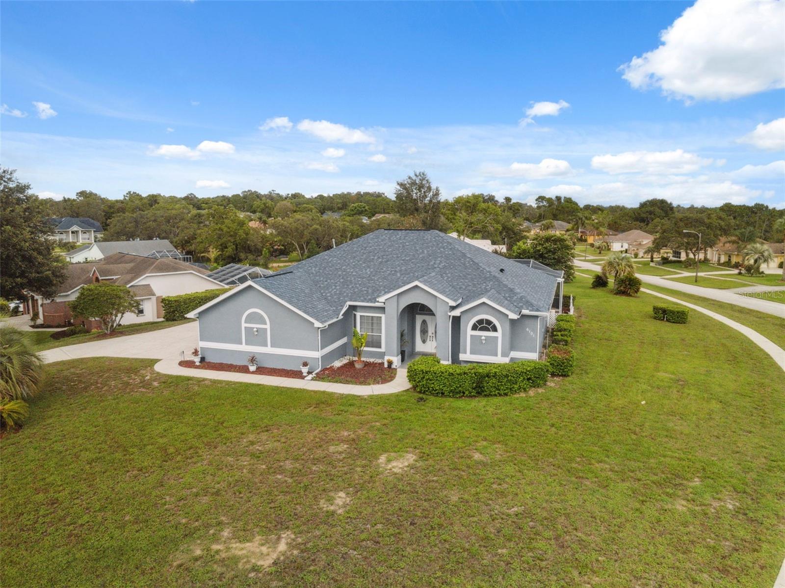 Listing photo id 52 for 6101 Krista Drive