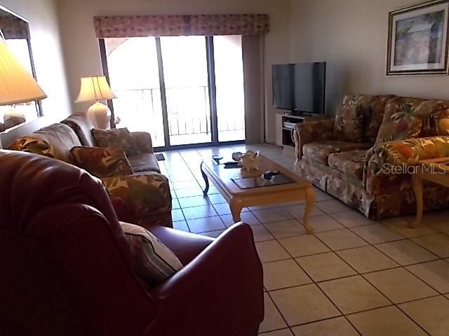 Image 12 of 37 For 14001 Gulf Boulevard 407