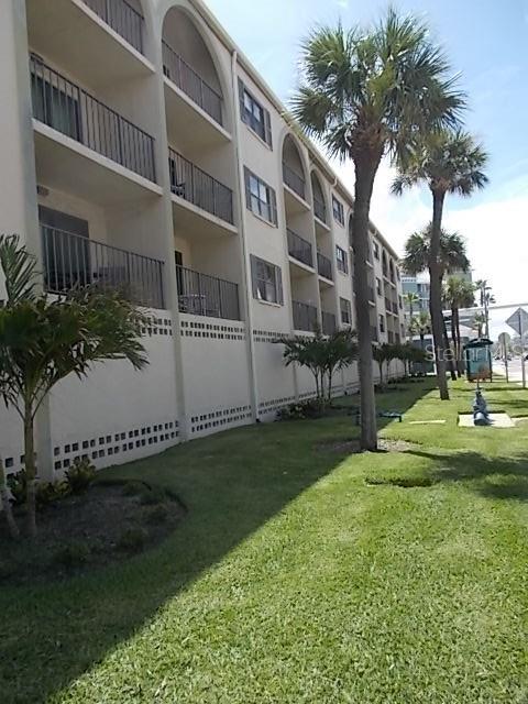 Image 2 of 37 For 14001 Gulf Boulevard 407