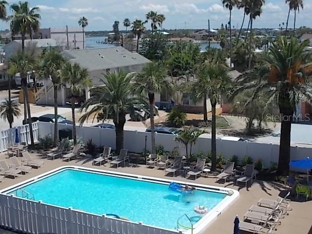 Image 34 of 37 For 14001 Gulf Boulevard 407