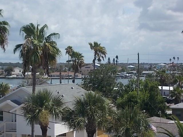 Image 35 of 37 For 14001 Gulf Boulevard 407
