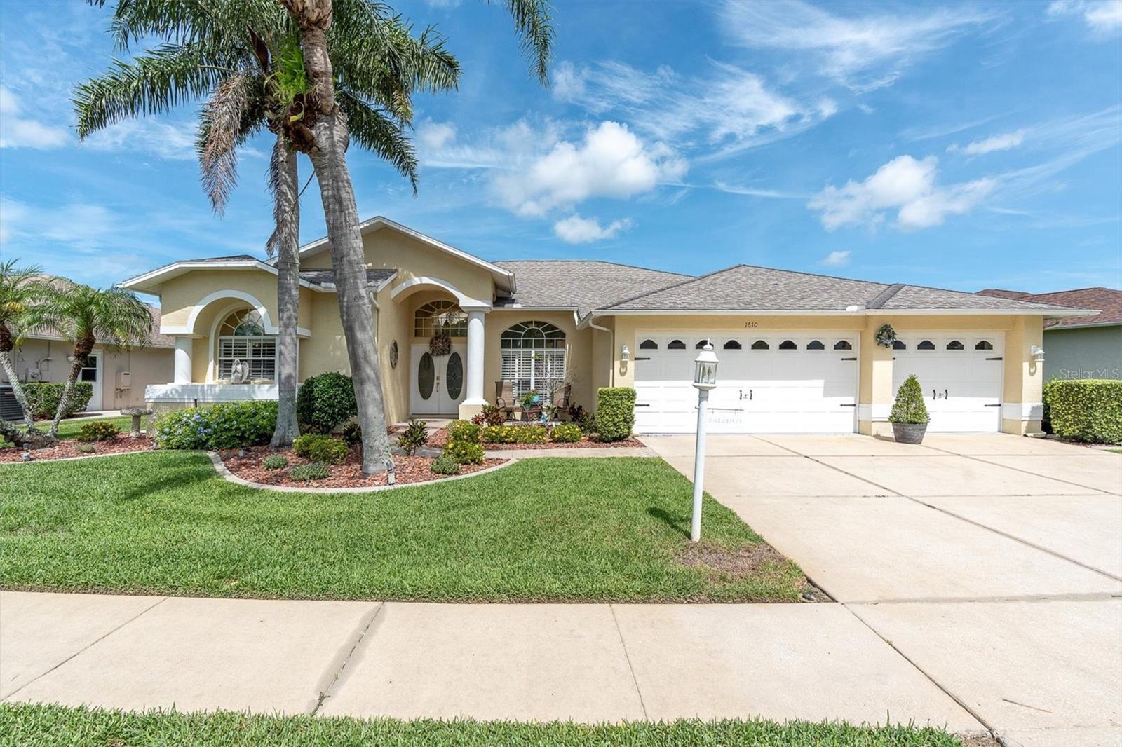 Image 3 of 82 For 1610 Winding Willow Drive
