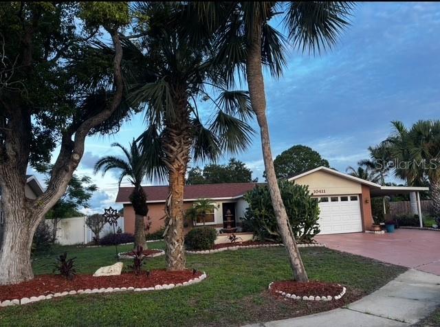 Listing Details for 10411 Leaning Oak Drive, PORT RICHEY, FL 34668