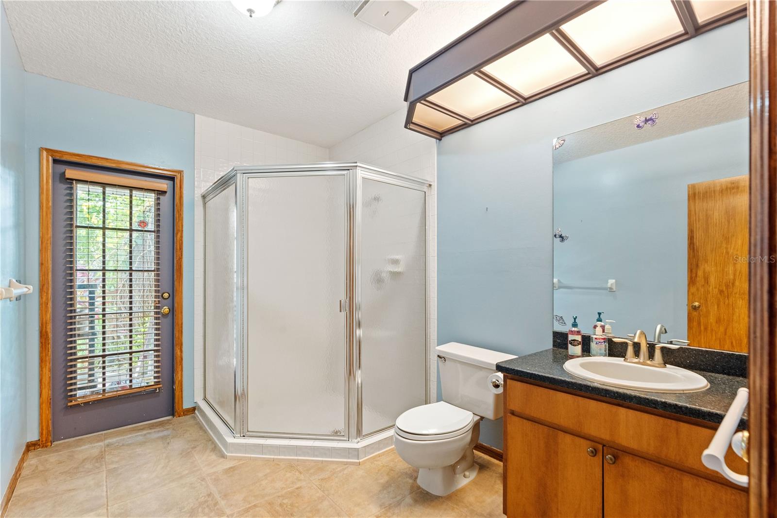 Listing photo id 12 for 8057 Moonlight Lane