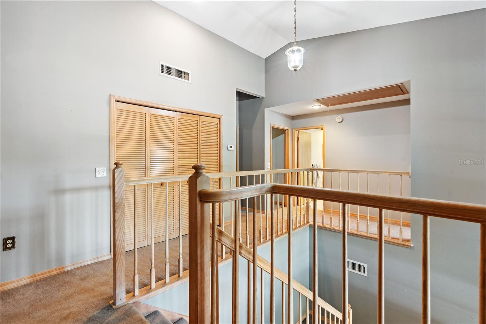 Listing photo id 15 for 8057 Moonlight Lane