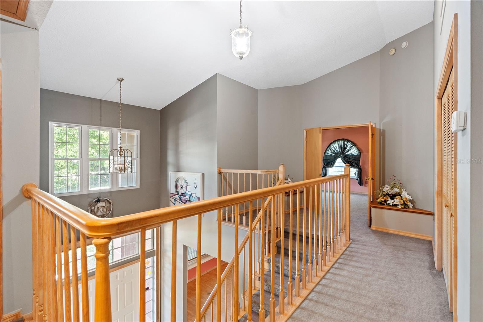 Listing photo id 16 for 8057 Moonlight Lane