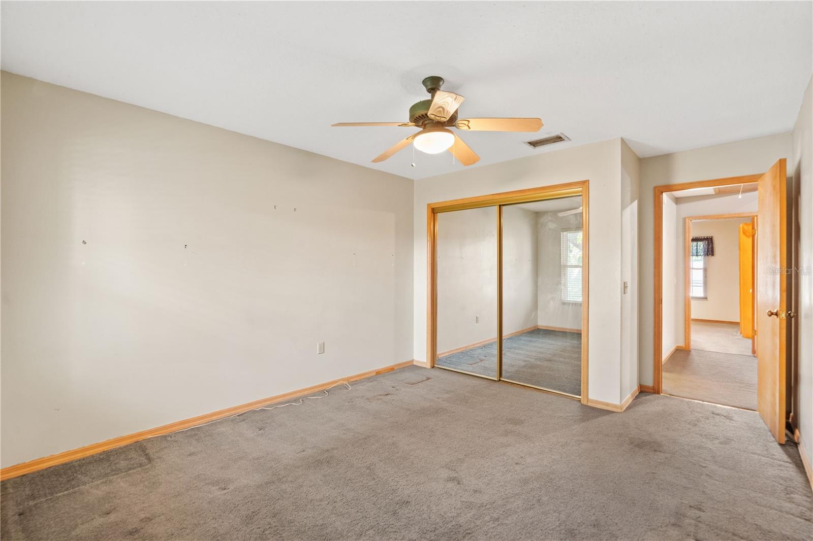 Listing photo id 26 for 8057 Moonlight Lane