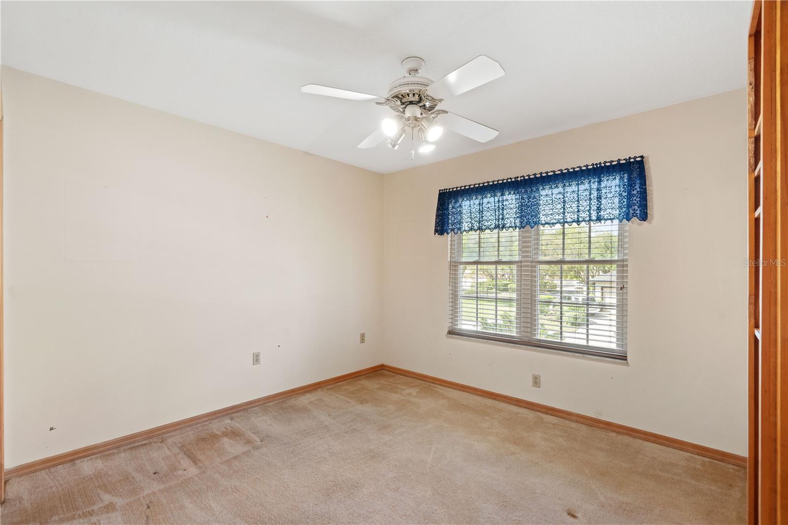 Listing photo id 28 for 8057 Moonlight Lane