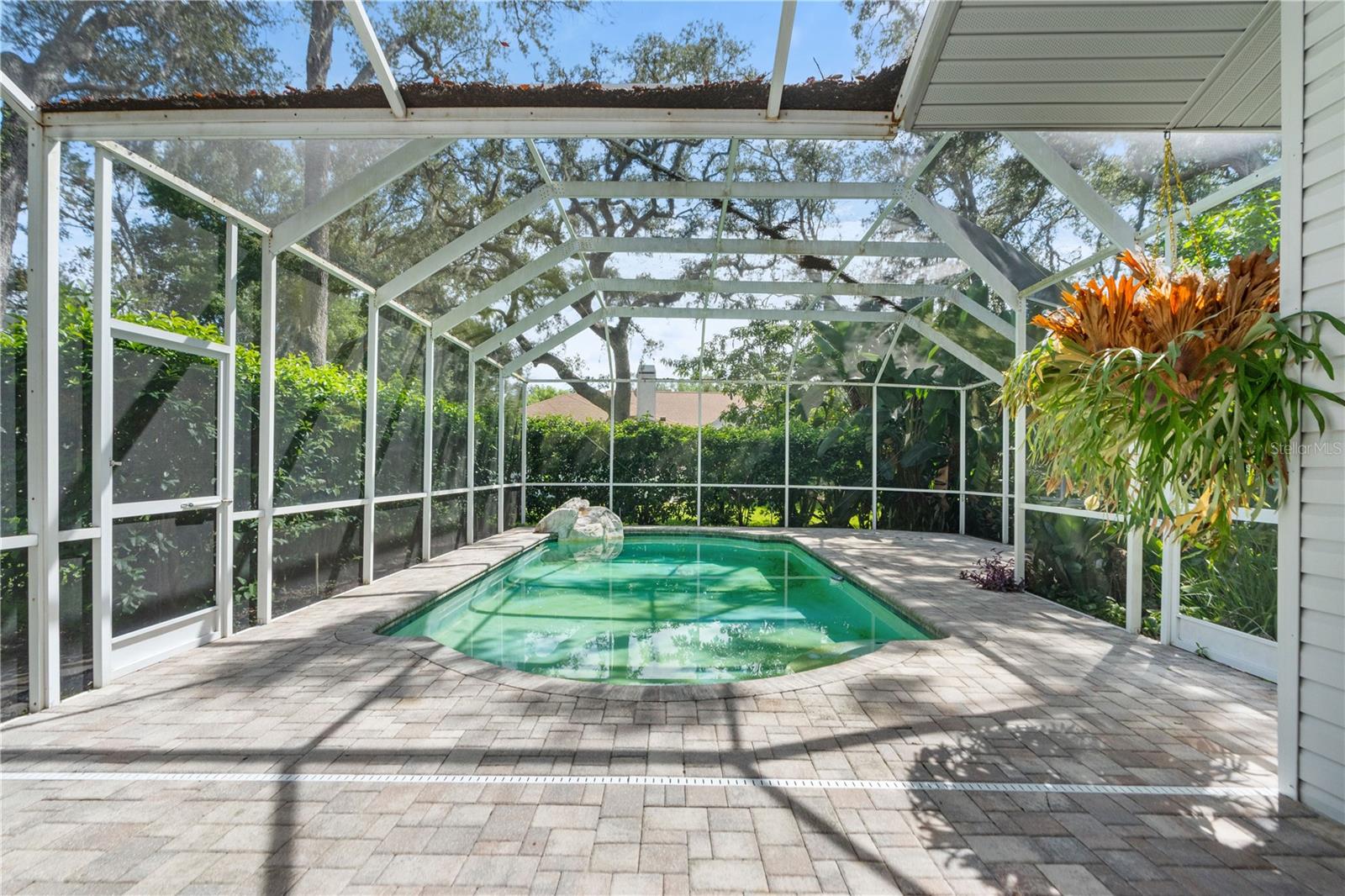 Listing photo id 30 for 8057 Moonlight Lane
