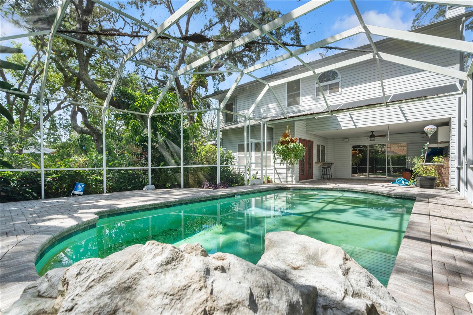 Listing photo id 31 for 8057 Moonlight Lane