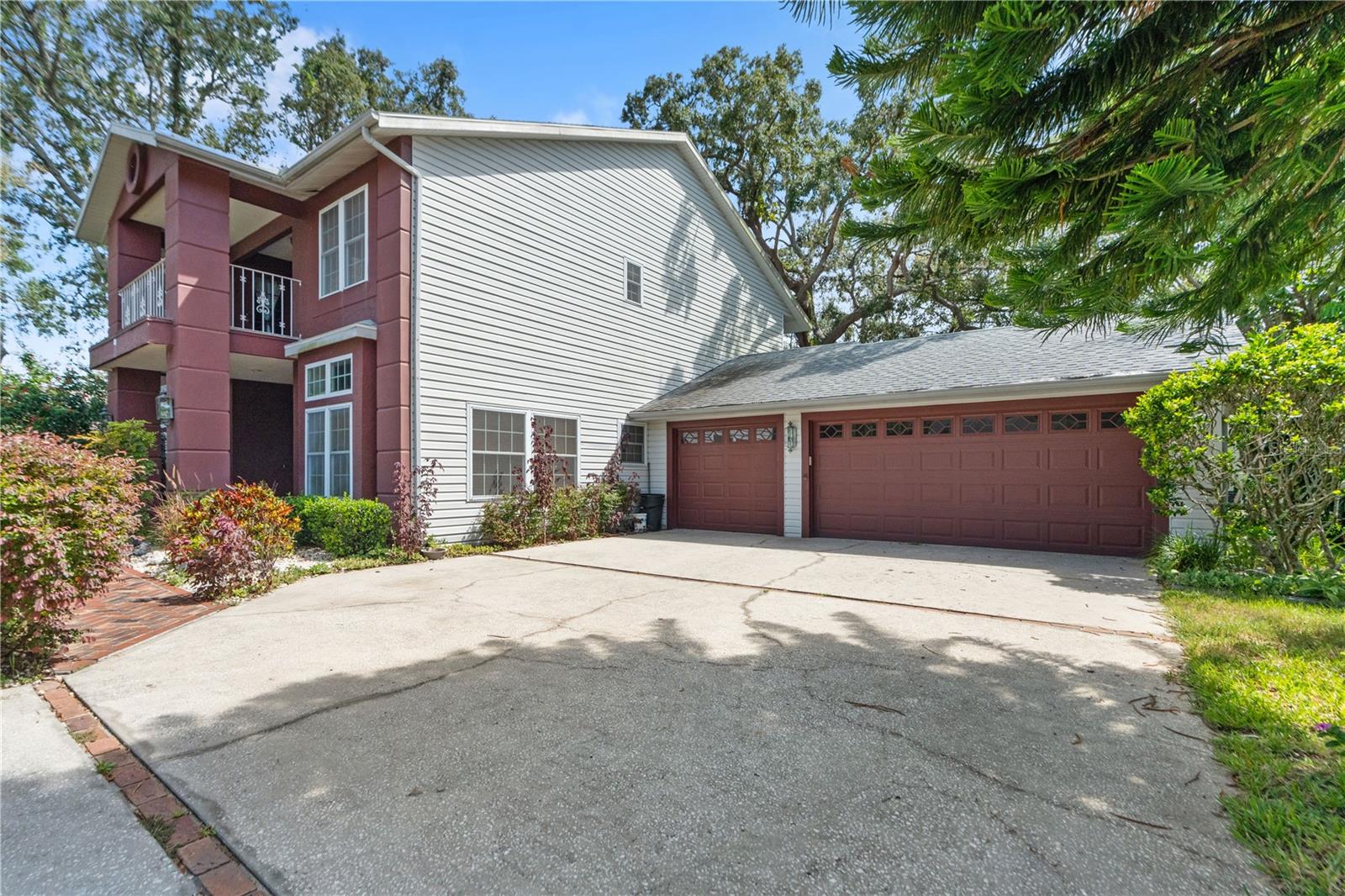 Listing photo id 33 for 8057 Moonlight Lane