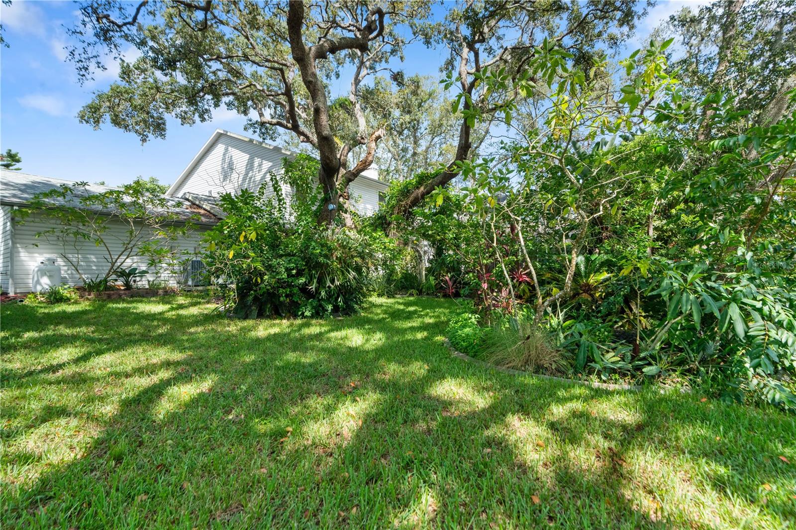 Listing photo id 34 for 8057 Moonlight Lane