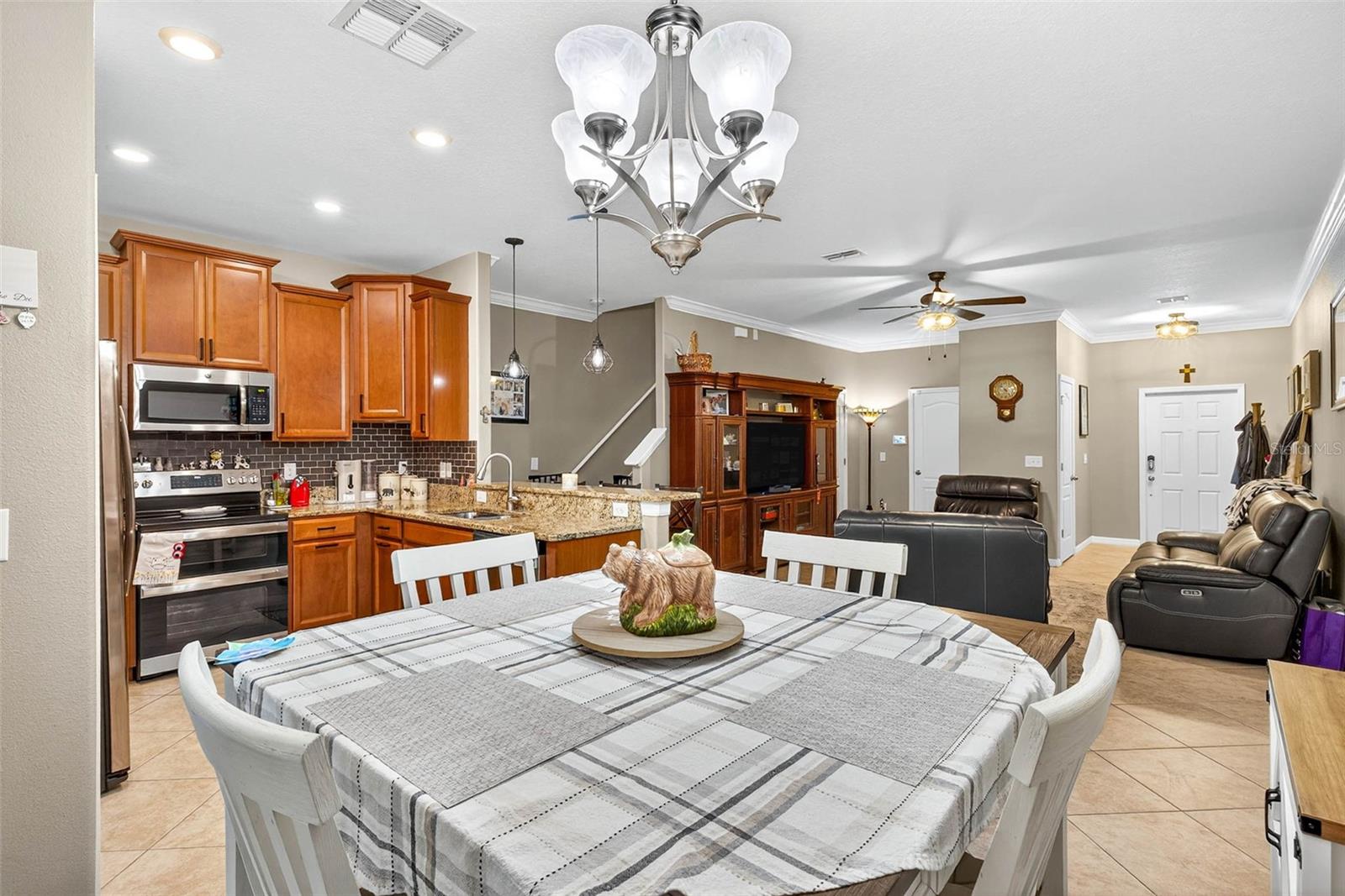 Image 15 of 38 For 11950 Greengate Drive