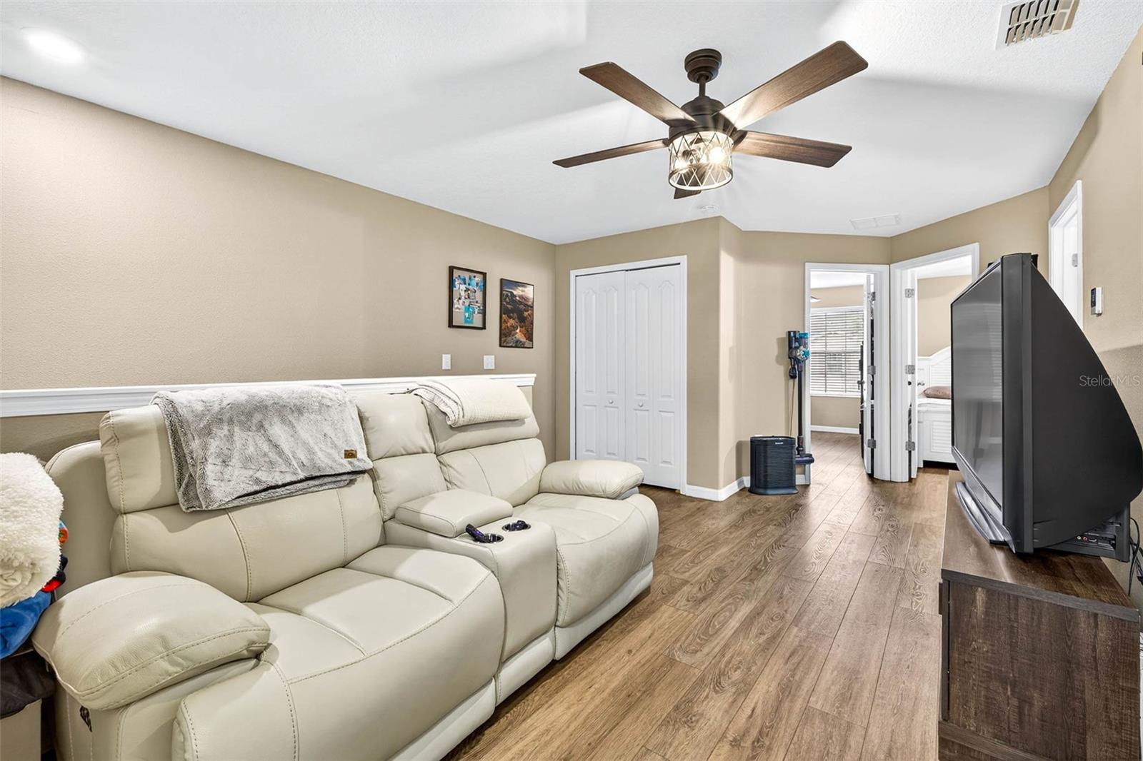 Image 20 of 38 For 11950 Greengate Drive