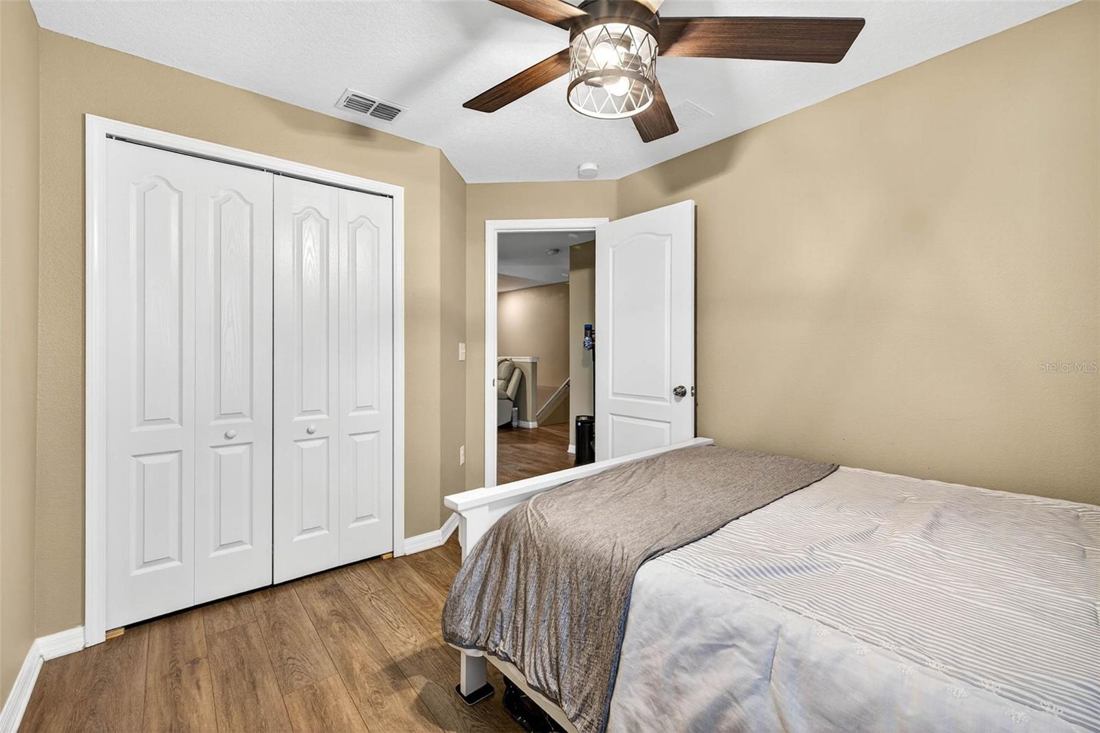 Image 24 of 38 For 11950 Greengate Drive