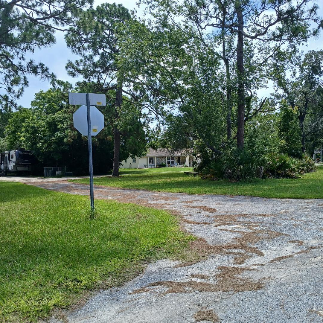 Image 4 of 6 For  Lyle Circle 