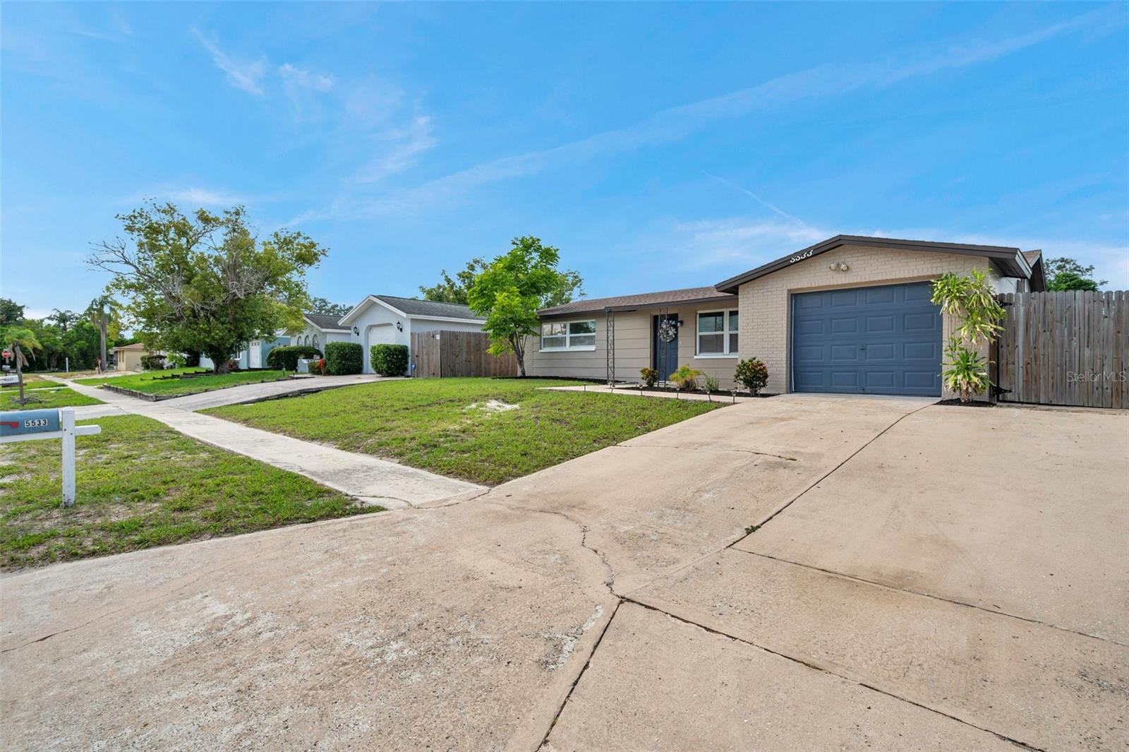 Image 4 of 74 For 5533 Riddle Road