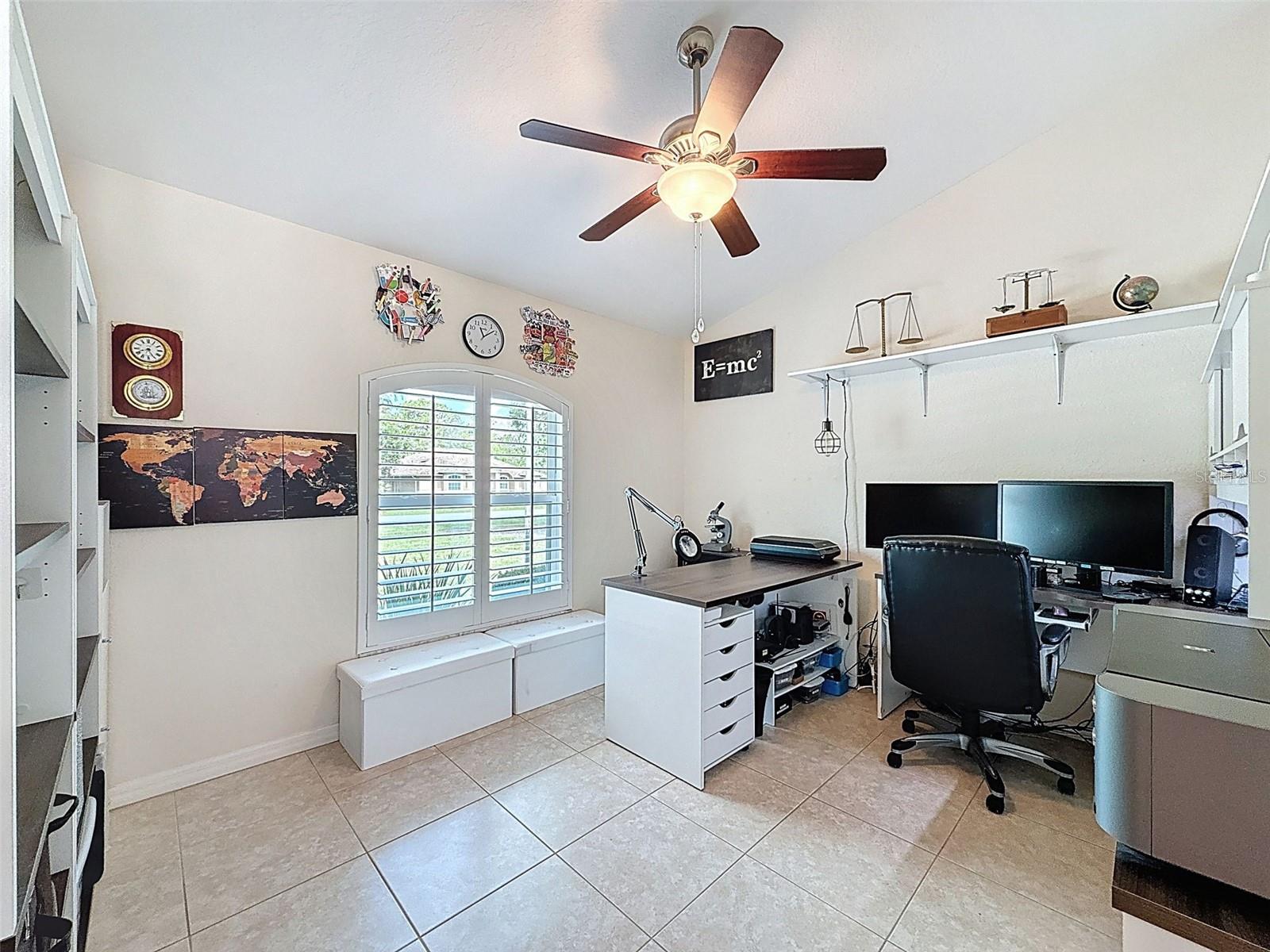 Listing photo id 9 for 18328 Maberly Road