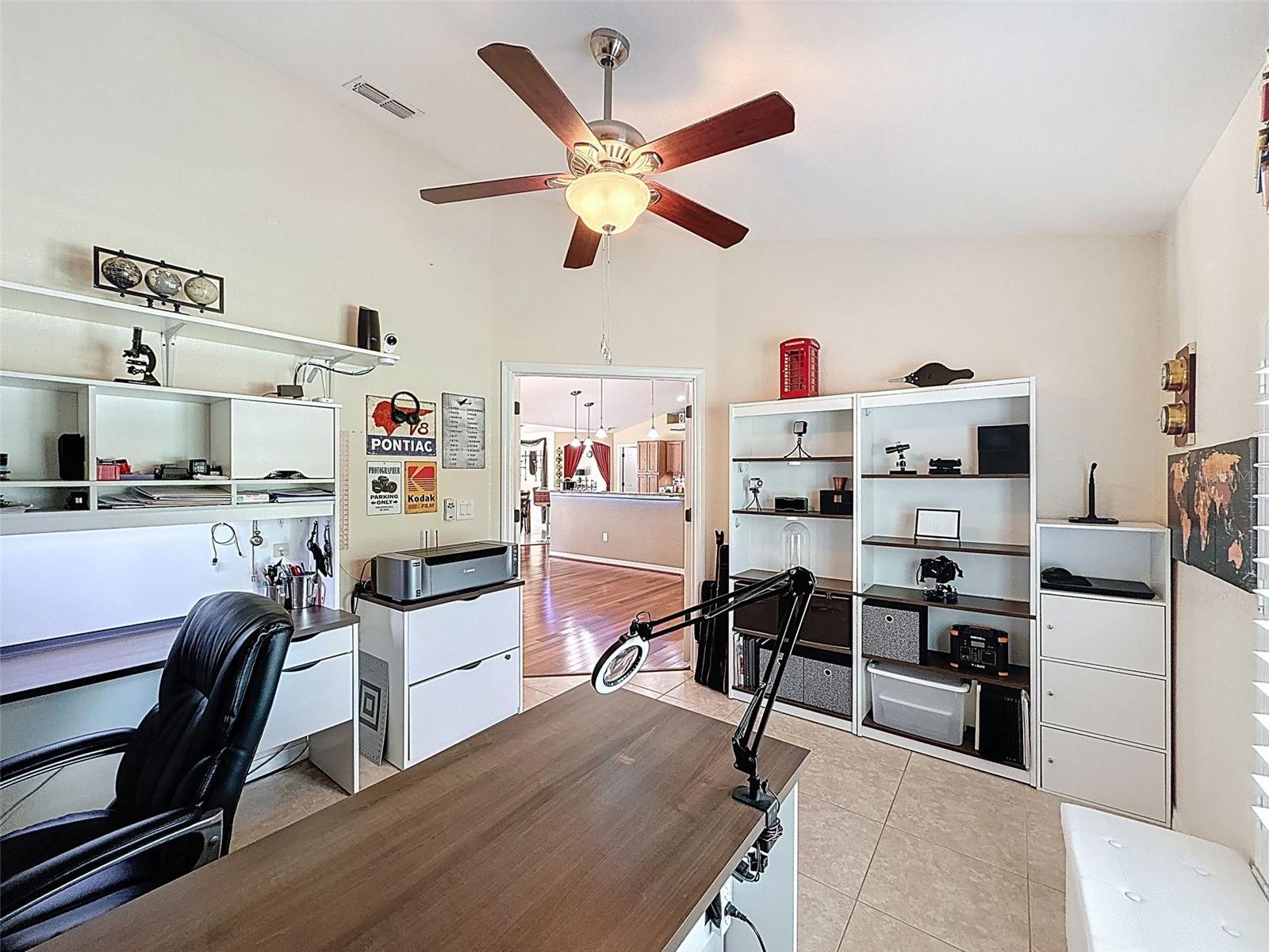 Listing photo id 11 for 18328 Maberly Road