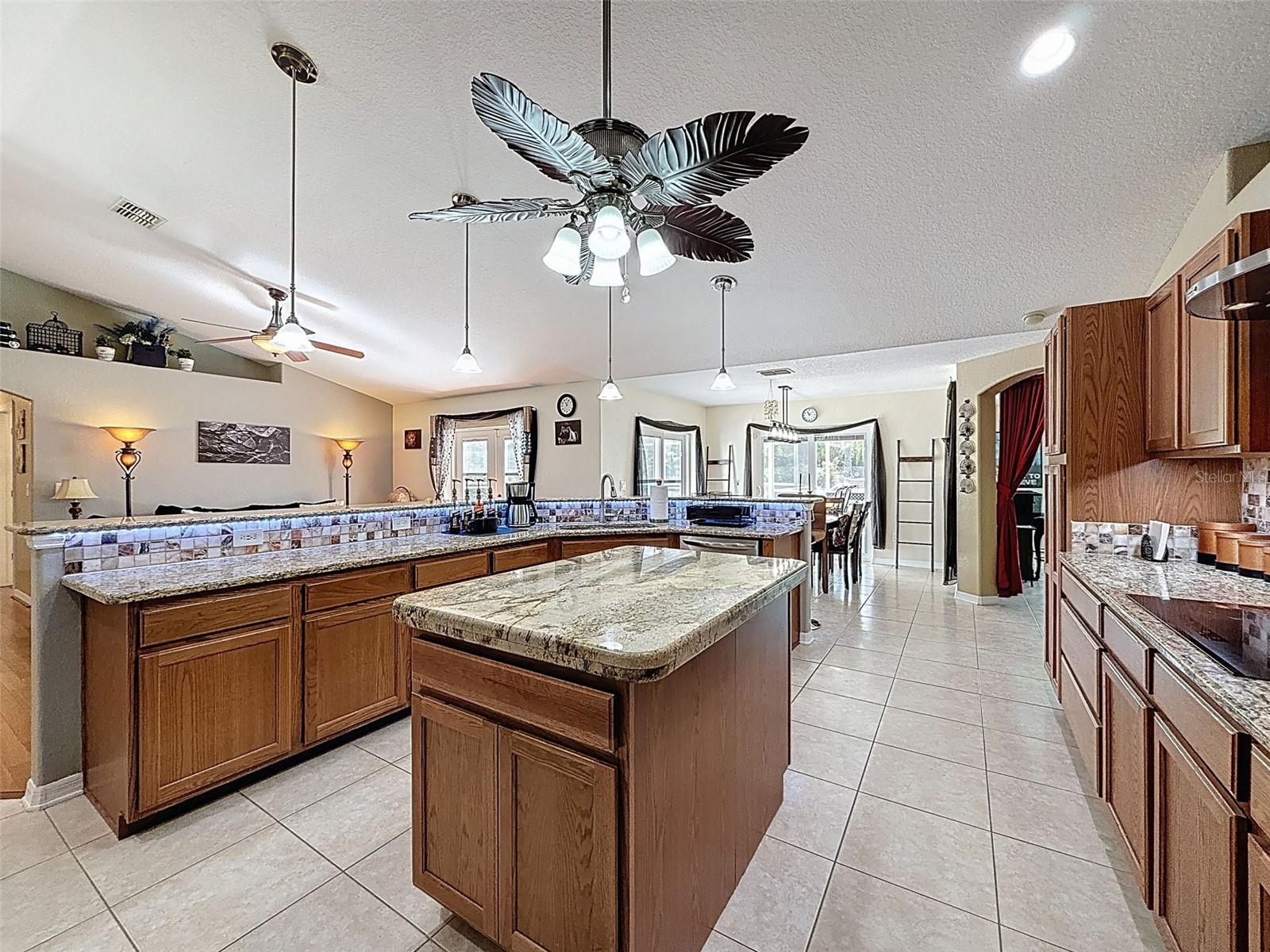 Listing photo id 22 for 18328 Maberly Road