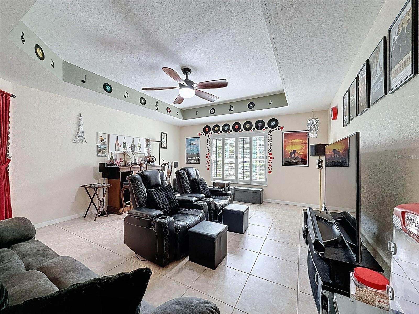 Listing photo id 27 for 18328 Maberly Road