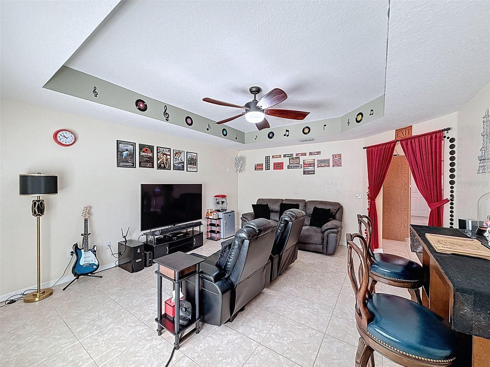 Listing photo id 28 for 18328 Maberly Road