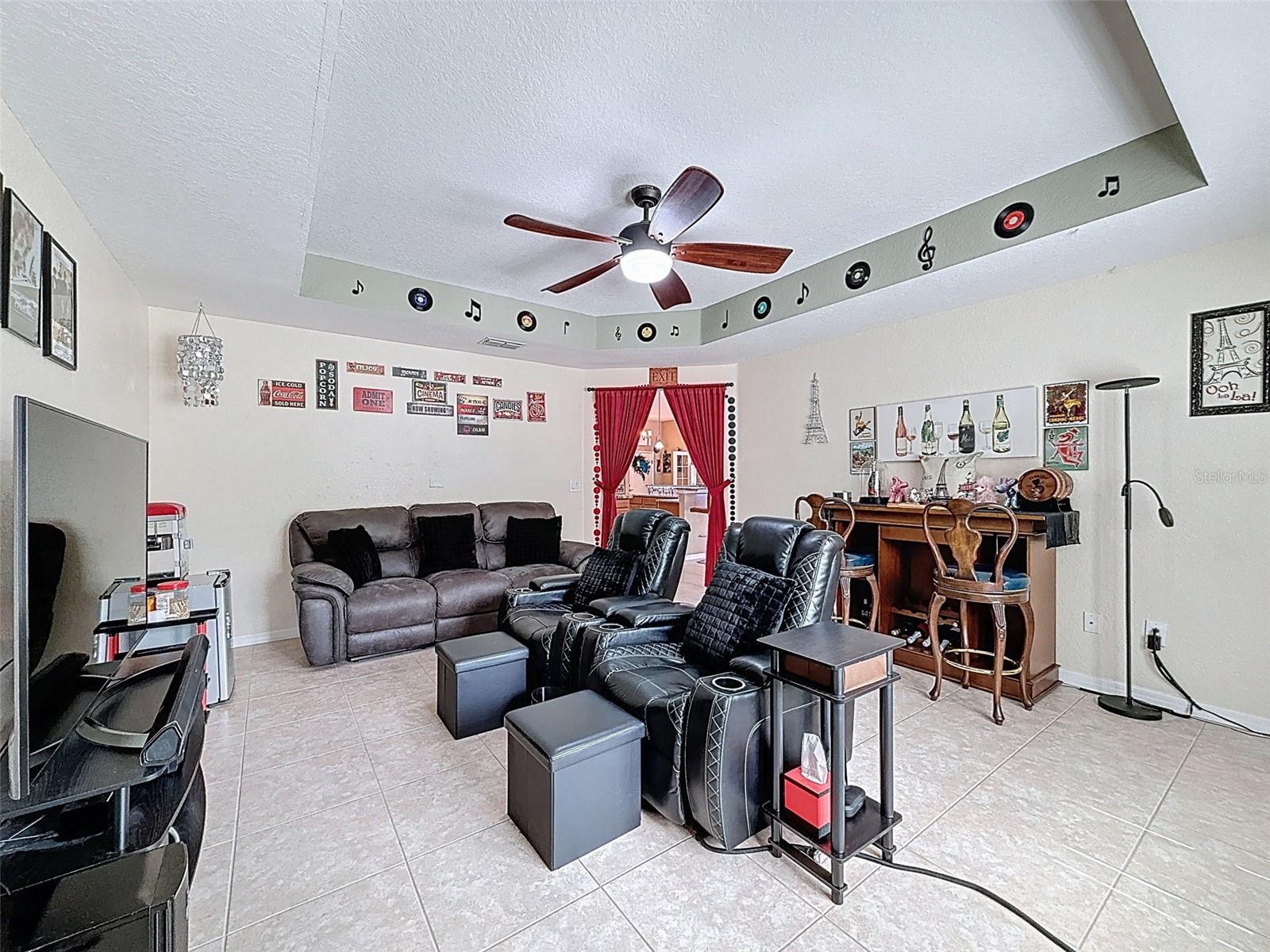 Listing photo id 29 for 18328 Maberly Road