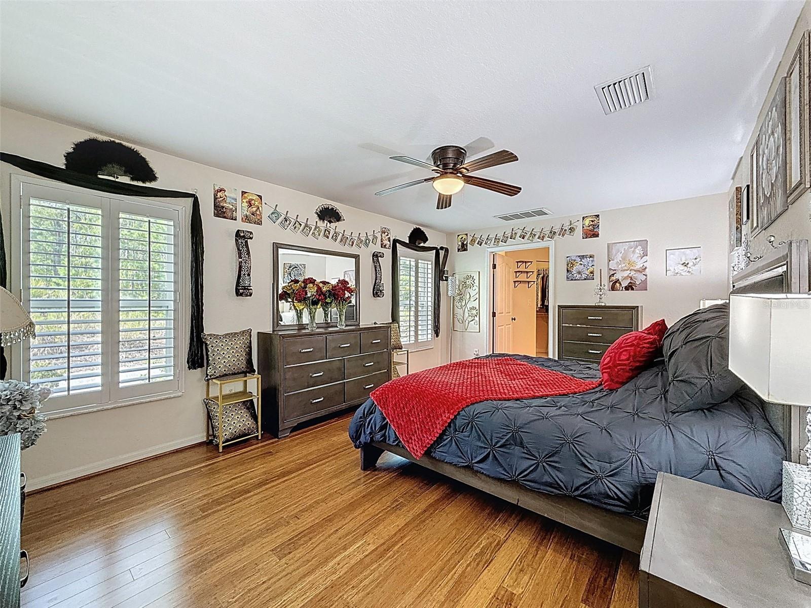 Listing photo id 30 for 18328 Maberly Road