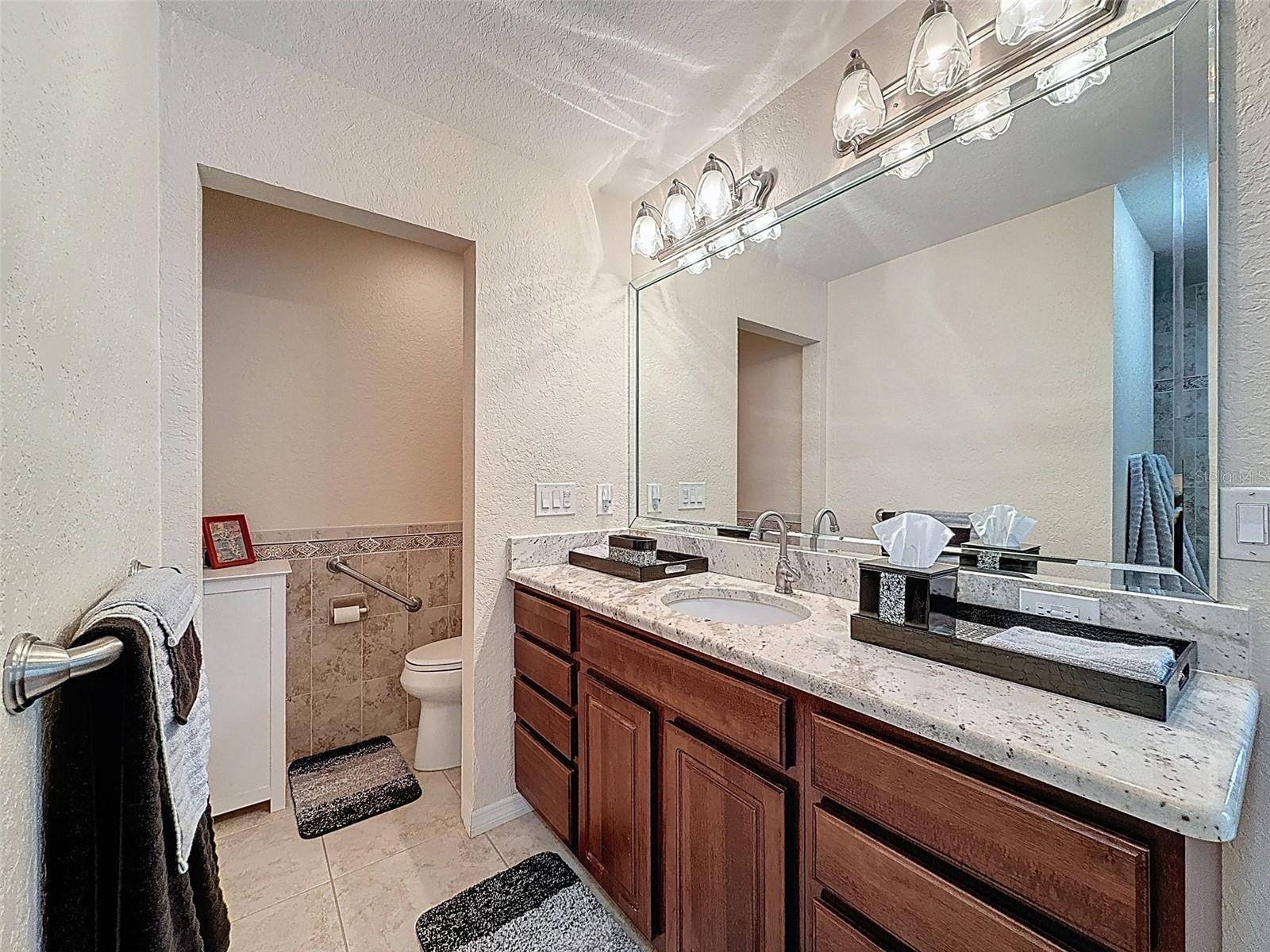 Listing photo id 34 for 18328 Maberly Road