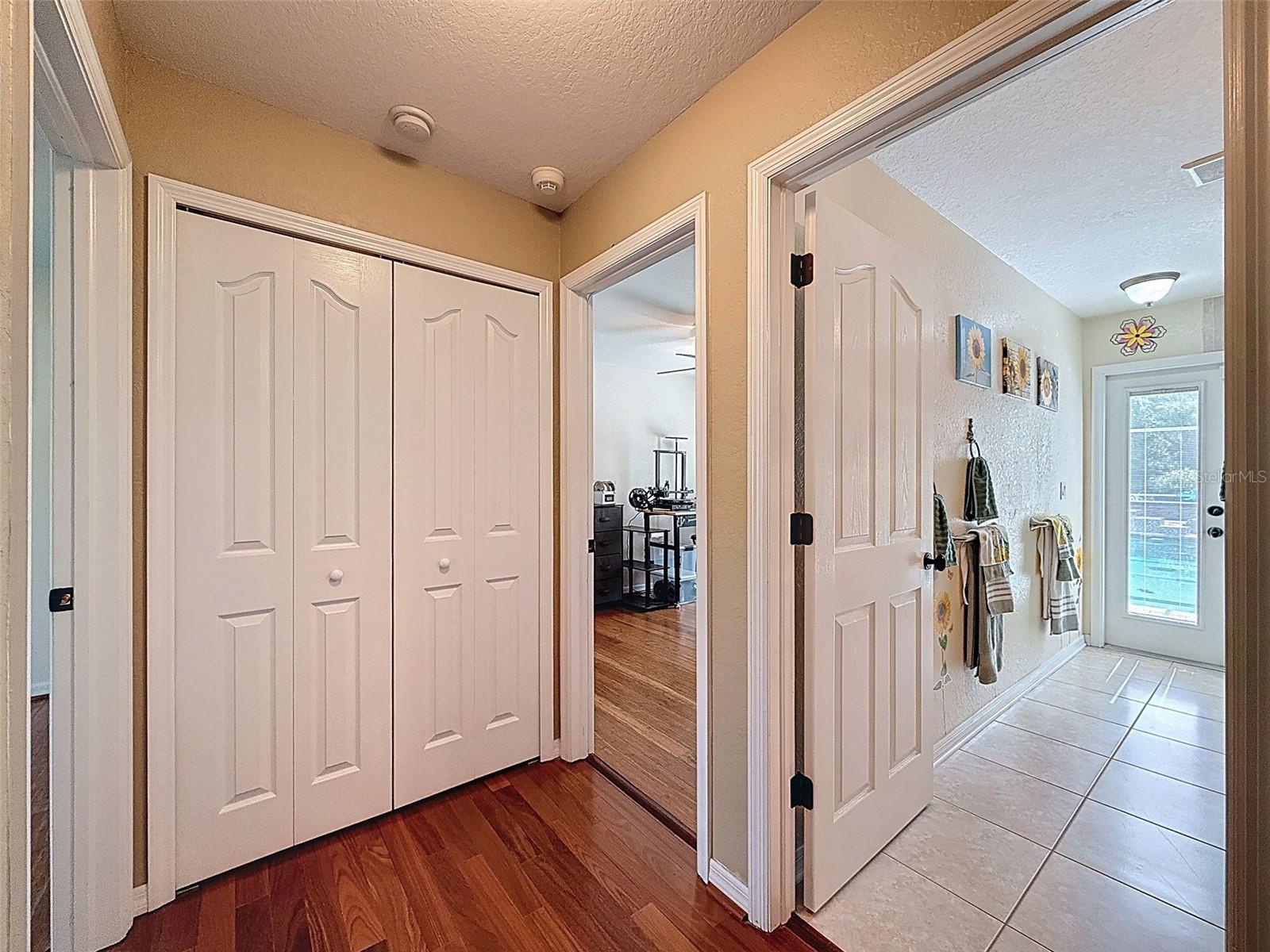 Listing photo id 38 for 18328 Maberly Road