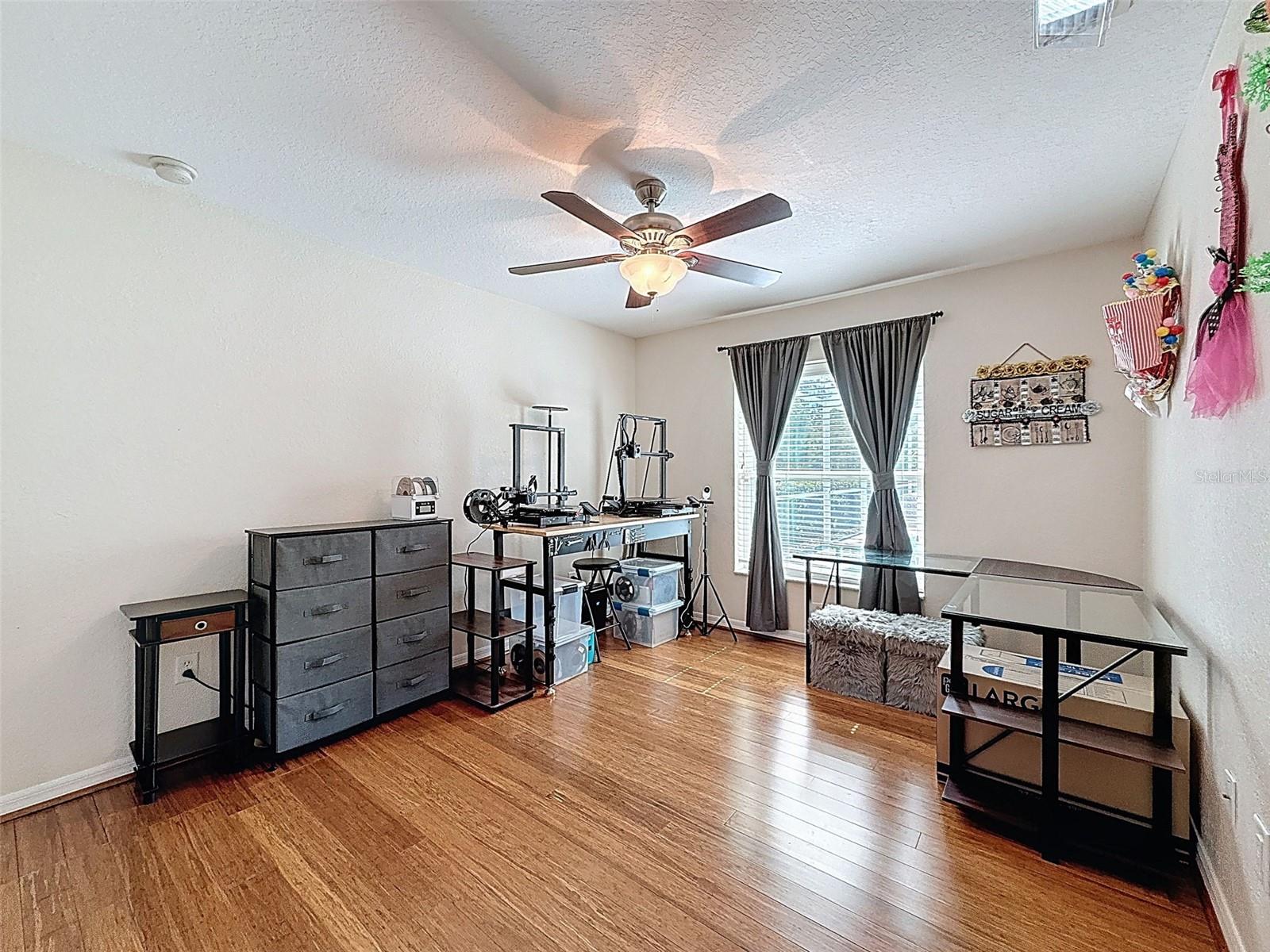 Listing photo id 41 for 18328 Maberly Road