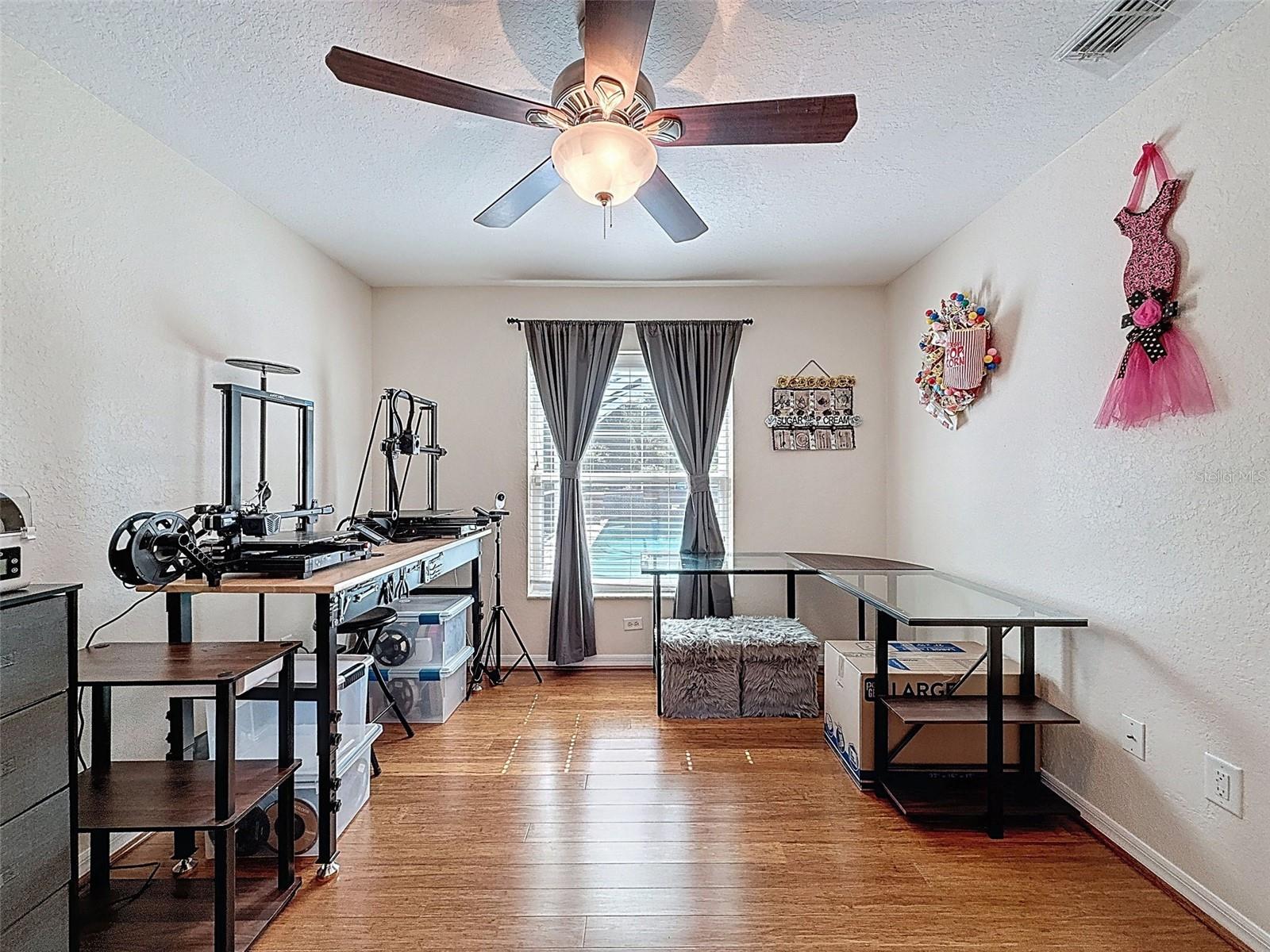 Listing photo id 42 for 18328 Maberly Road