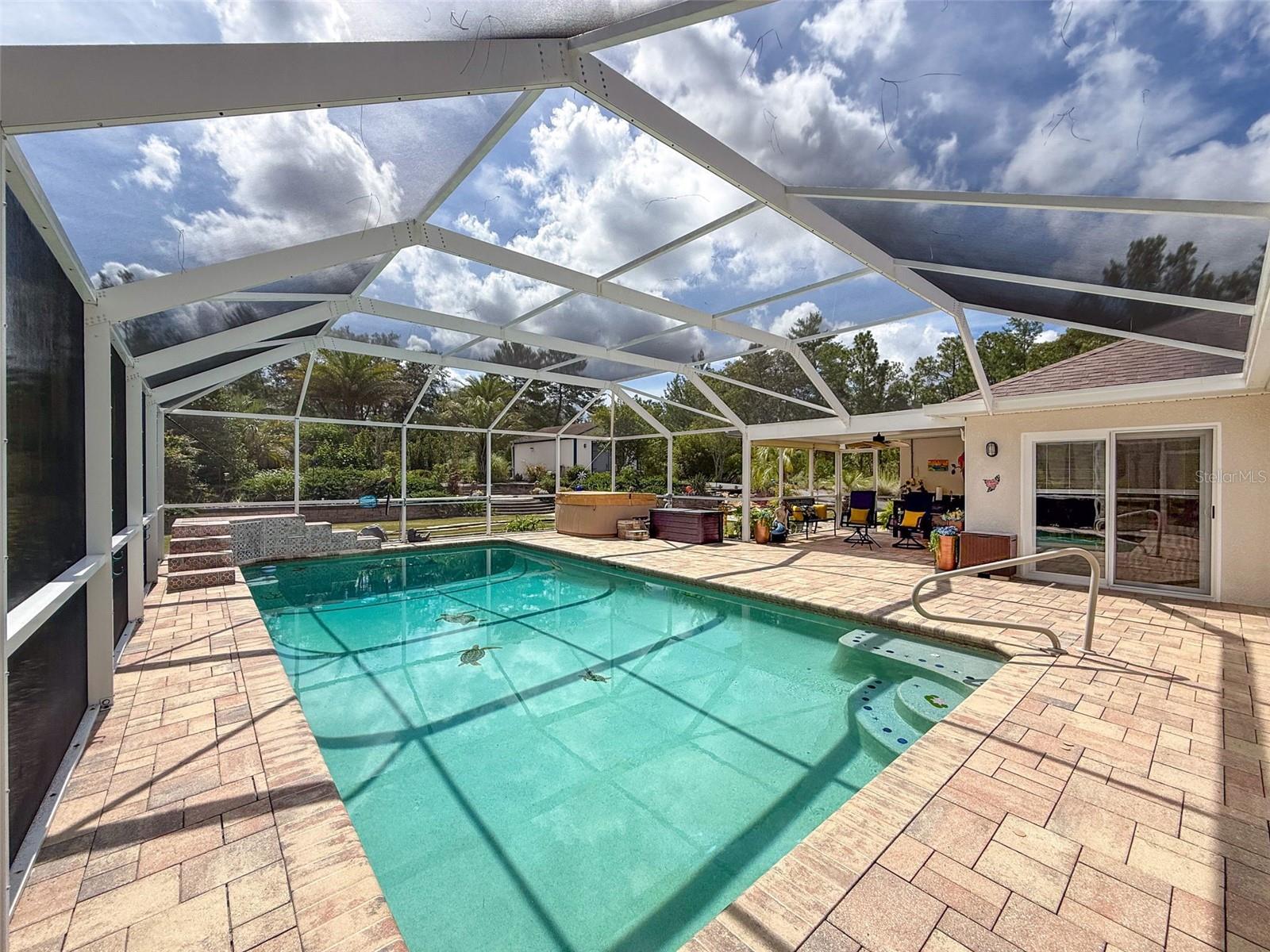 Listing photo id 53 for 18328 Maberly Road