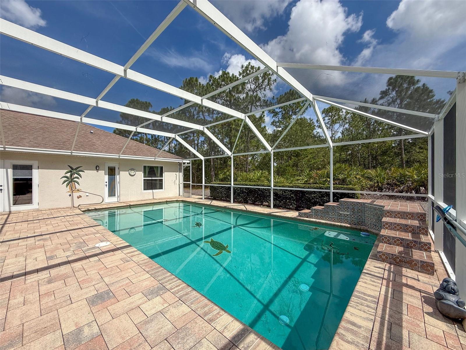 Listing photo id 55 for 18328 Maberly Road