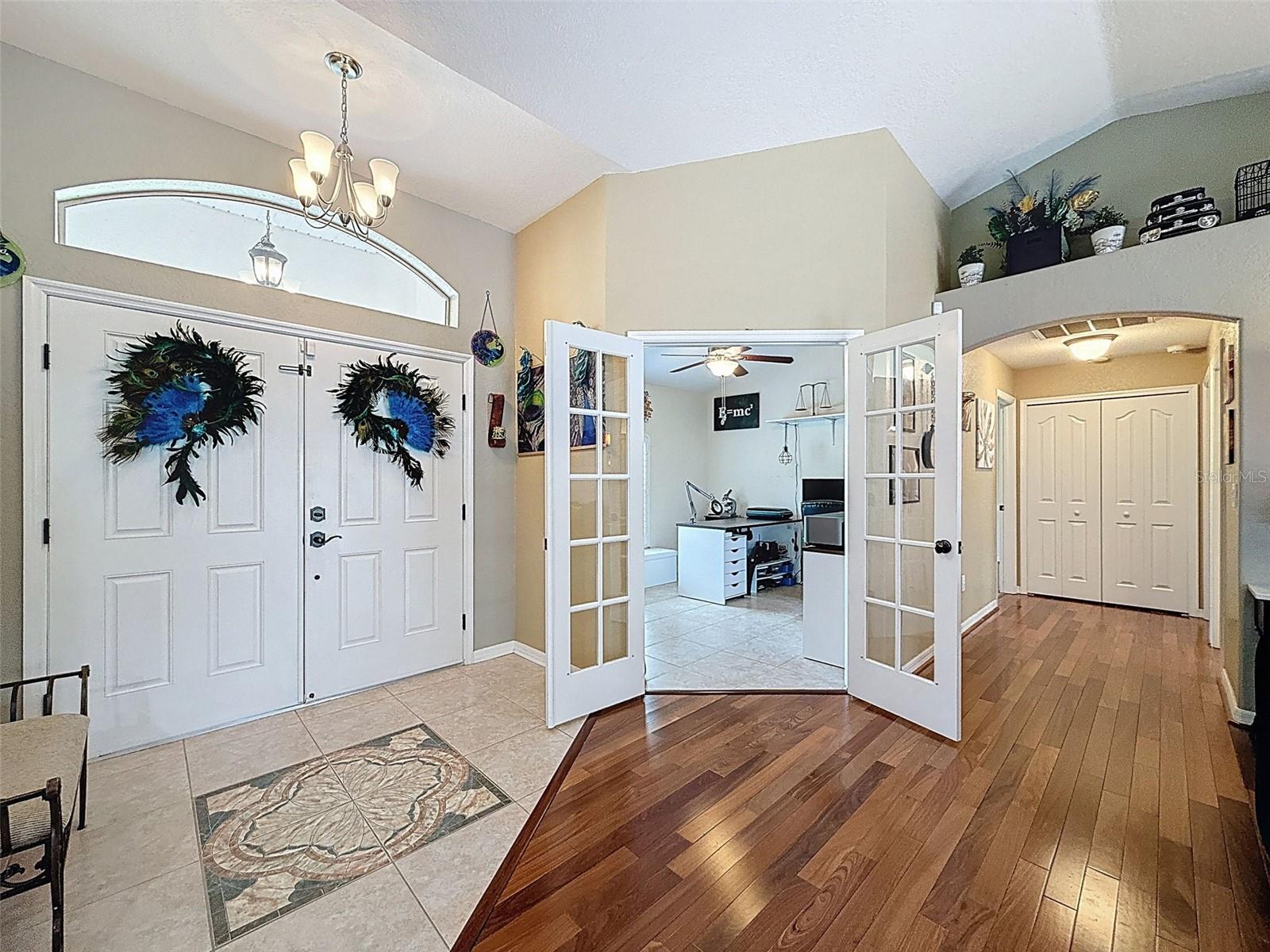 Listing photo id 4 for 18328 Maberly Road