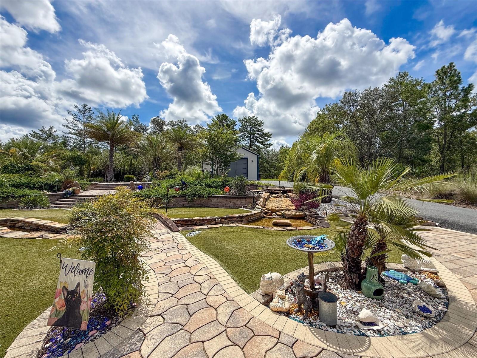 Listing photo id 59 for 18328 Maberly Road