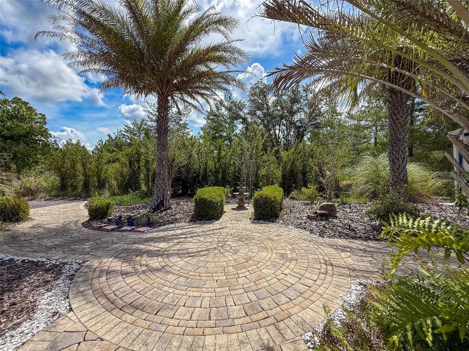 Listing photo id 62 for 18328 Maberly Road