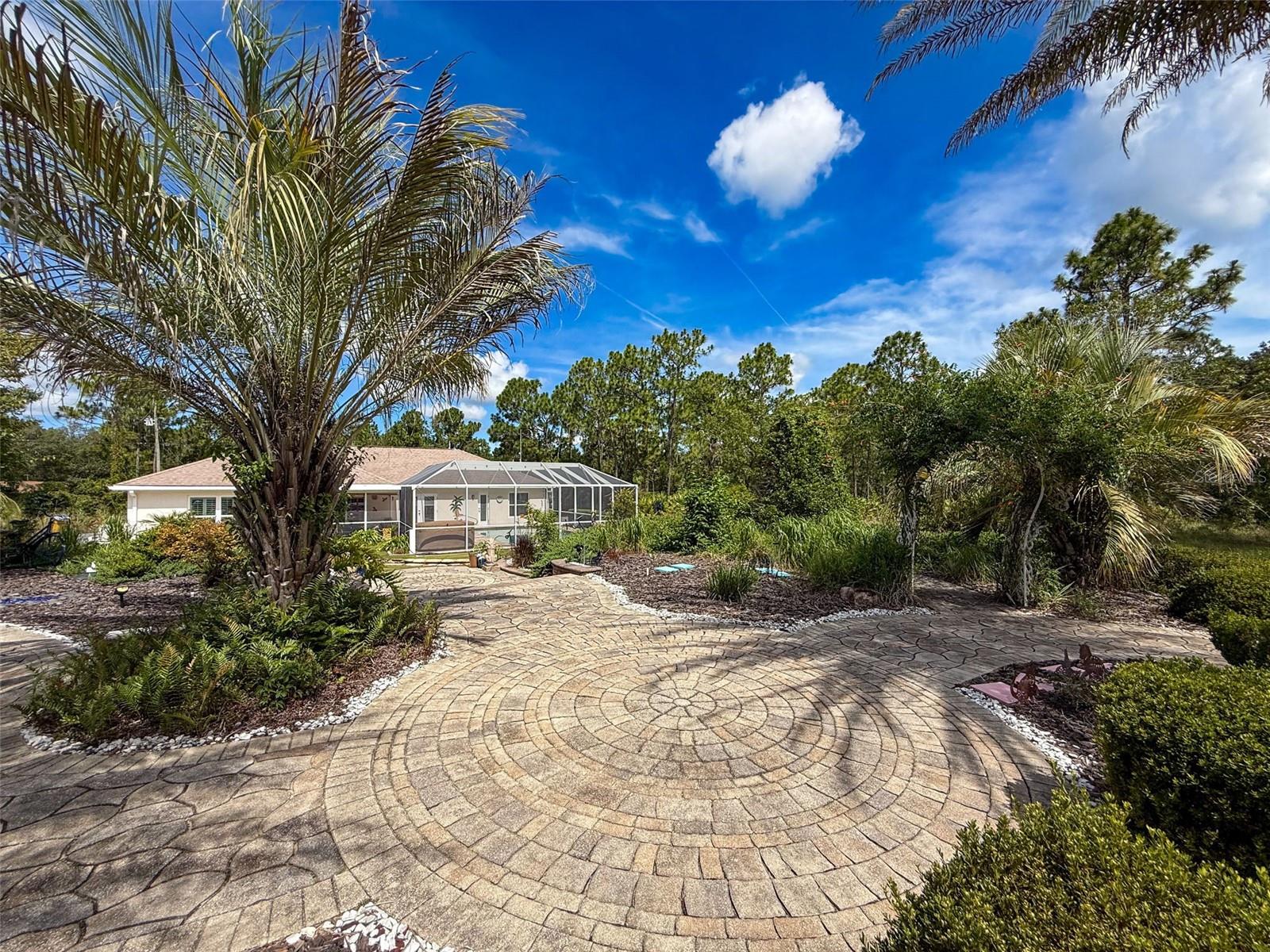 Listing photo id 63 for 18328 Maberly Road