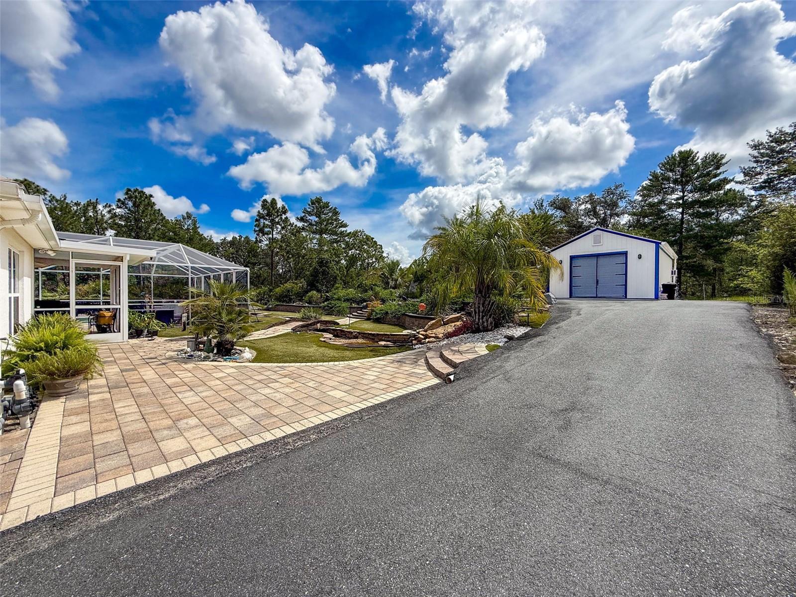 Listing photo id 70 for 18328 Maberly Road